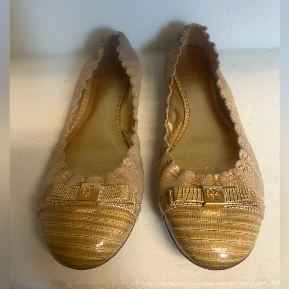 Tory Burch Beige and Gold Flats